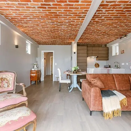 Huswell - Charming House 